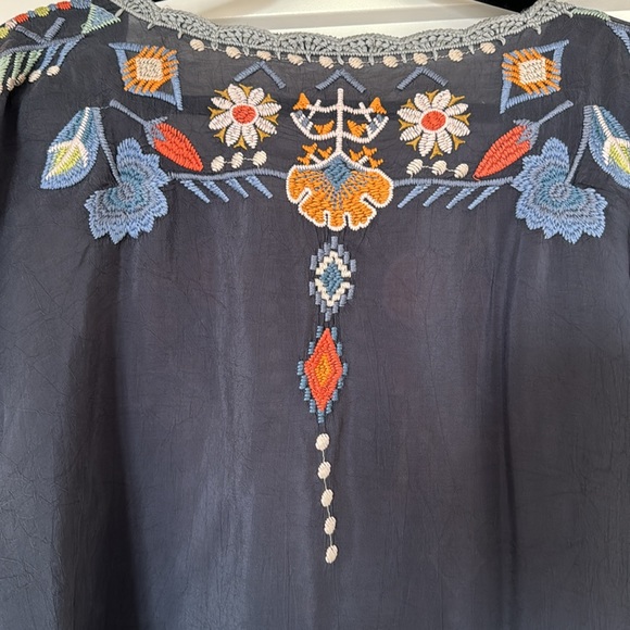 Johnny Was Caspian Top - Picture 5 of 6